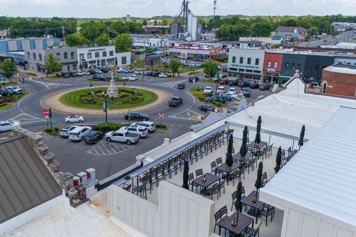Minutes from the Lebanon square's shopping and dining district.