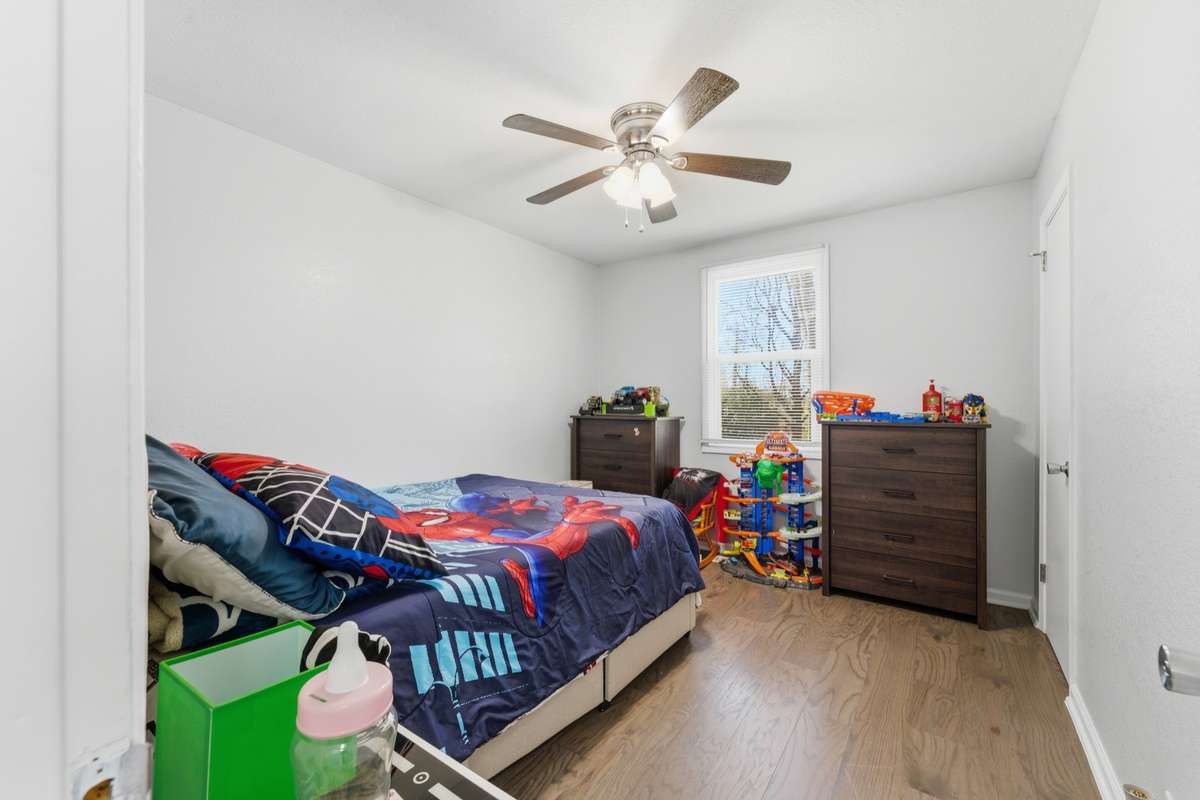 2nd bedroom upstairs