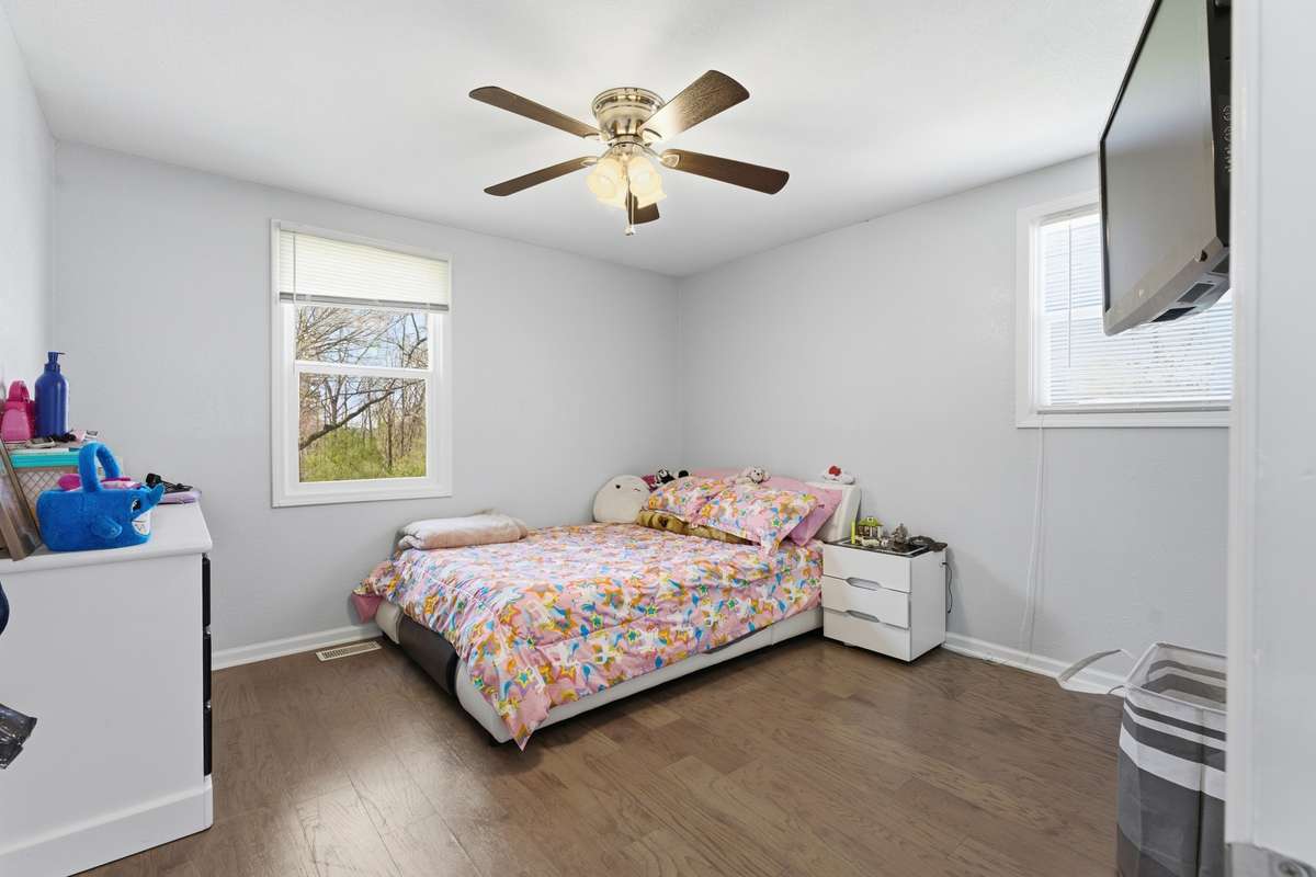 Upstairs bedroom and bathroom suite