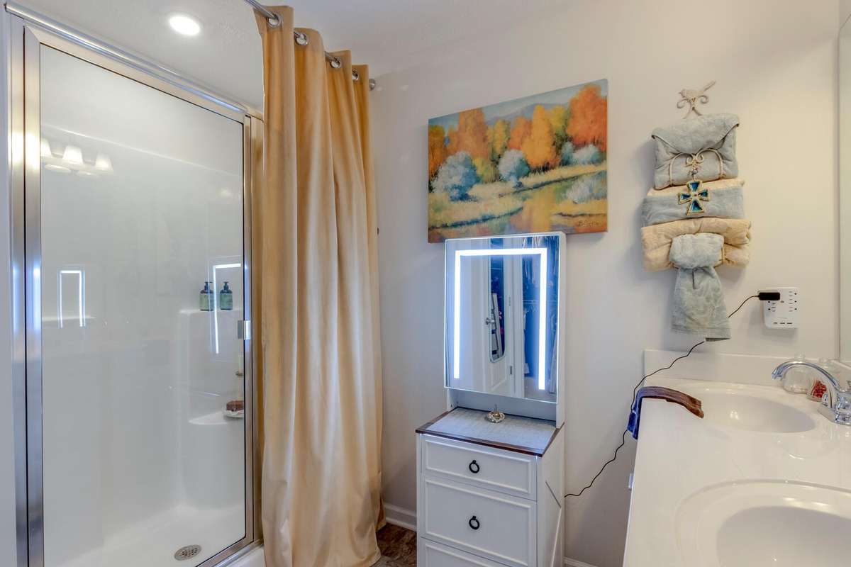 Two sinks make for happier mornings.