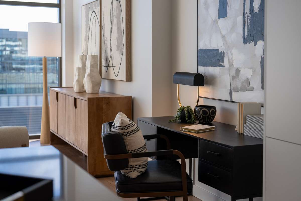 Same floorplan, floor 23