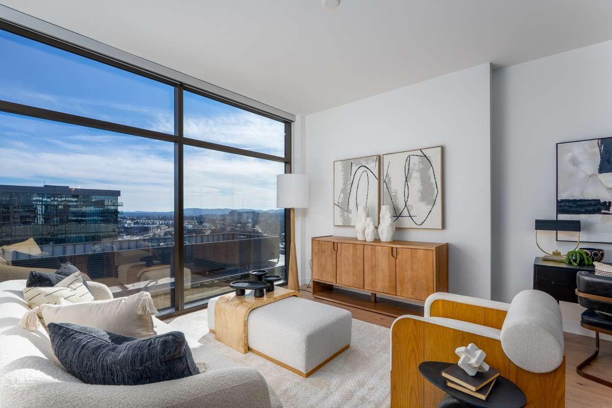 Same floorplan, floor 23