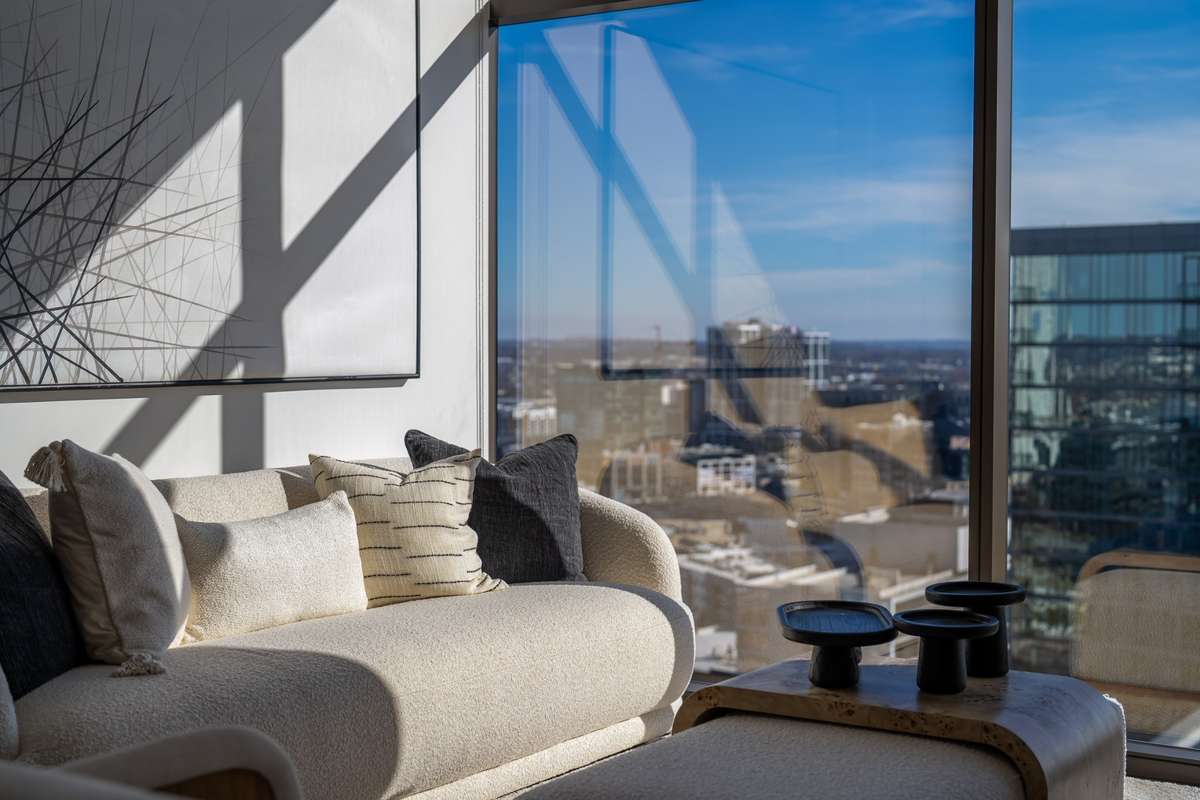 Same floorplan, floor 23