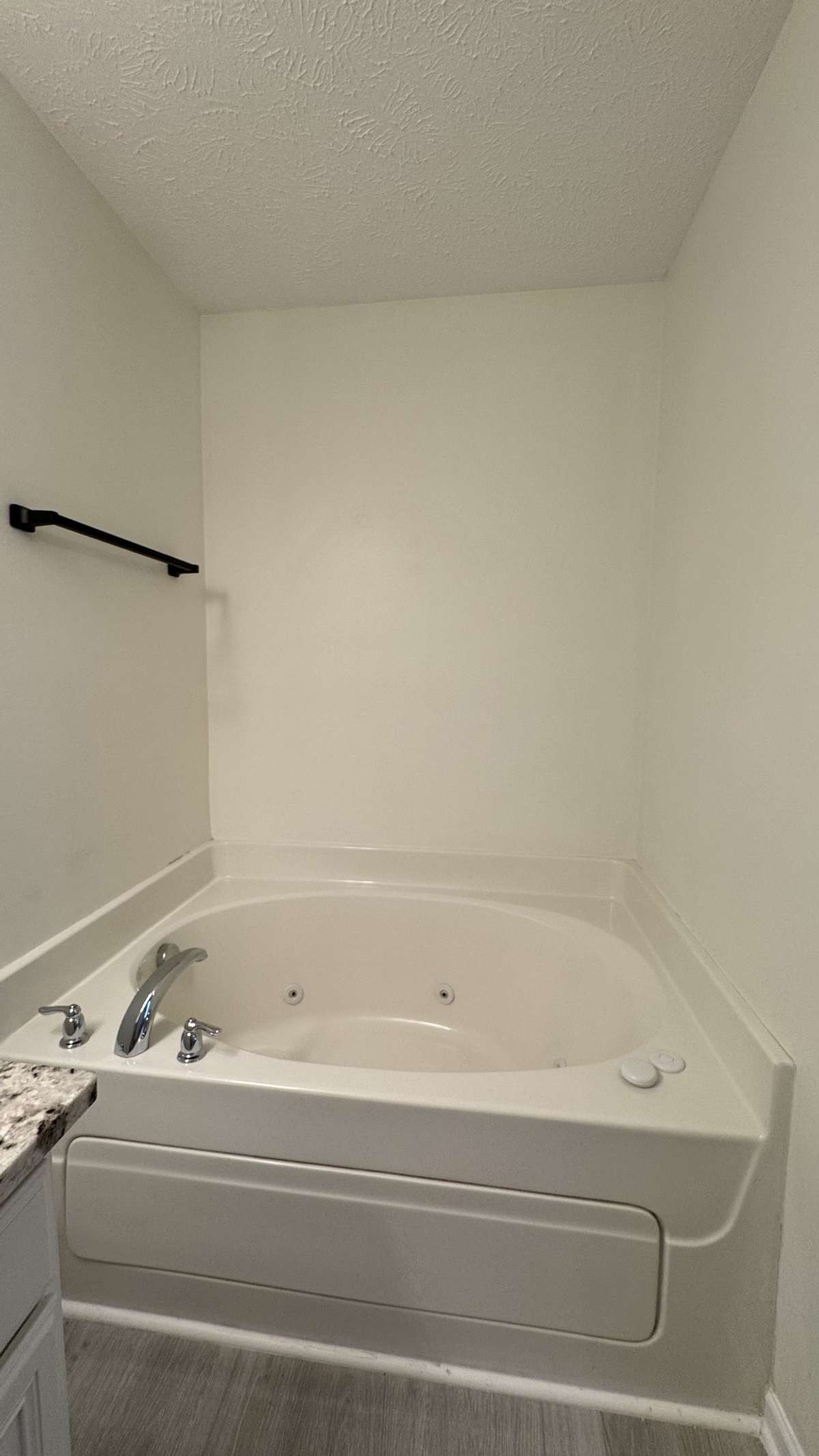 Whirlpool tub Primary Bath