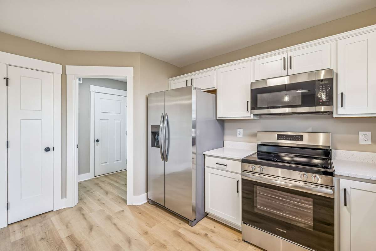 Sample pictures from a previous build showing the Olivia Floor Plan. Materials and colors are subject to change without notice.