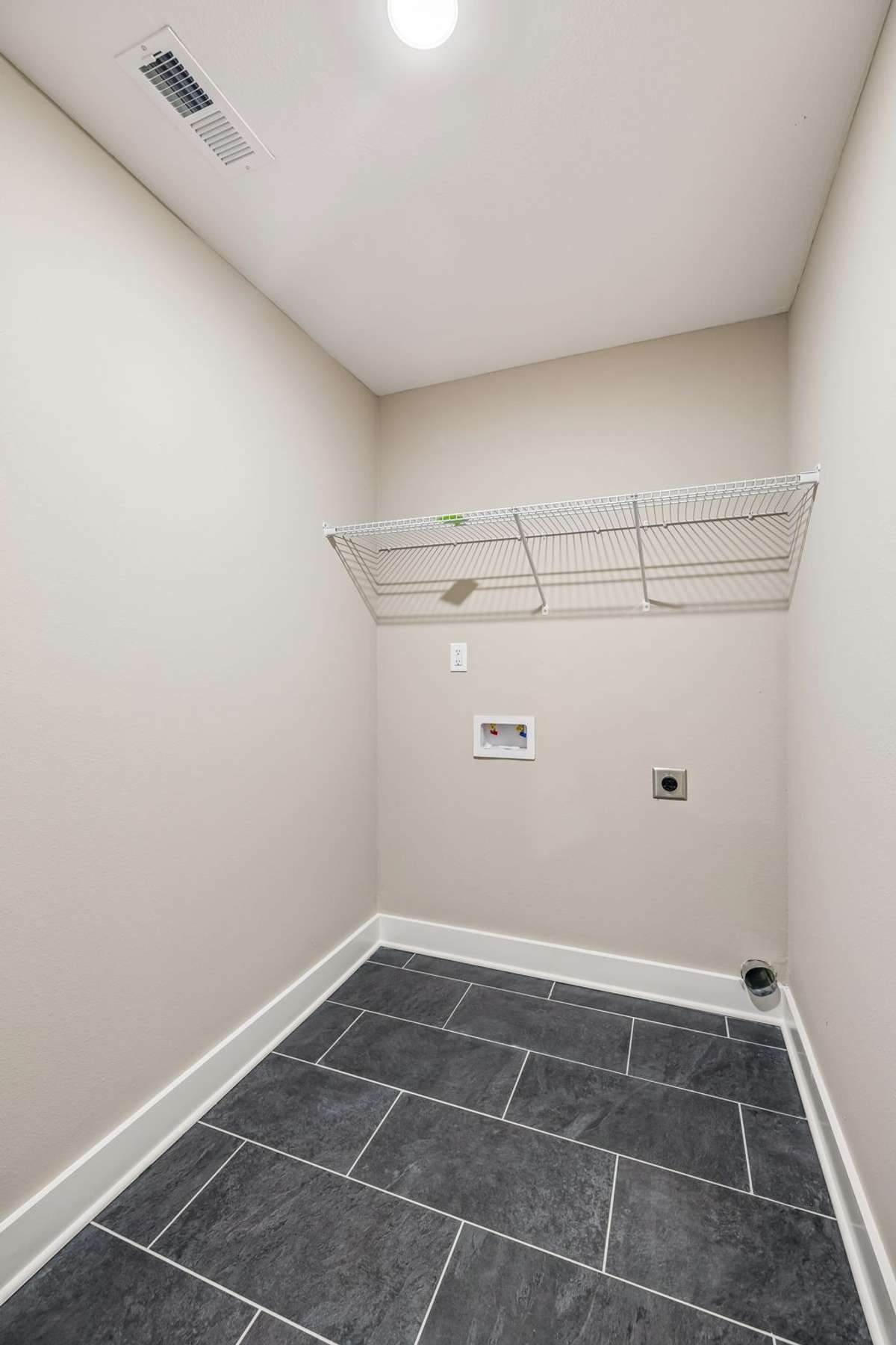 Sample pictures from a previous build showing the Olivia Floor Plan. Materials and colors are subject to change without notice.