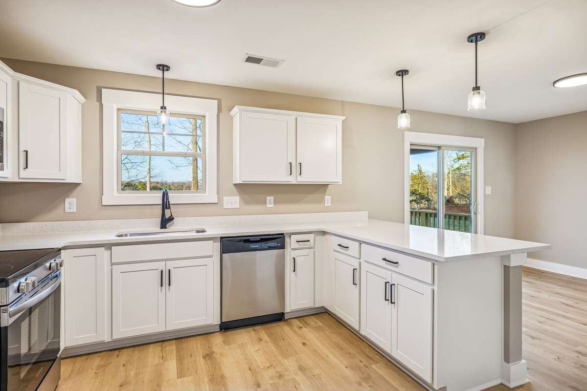 Sample pictures from a previous build showing the Olivia Floor Plan. Materials and colors are subject to change without notice.