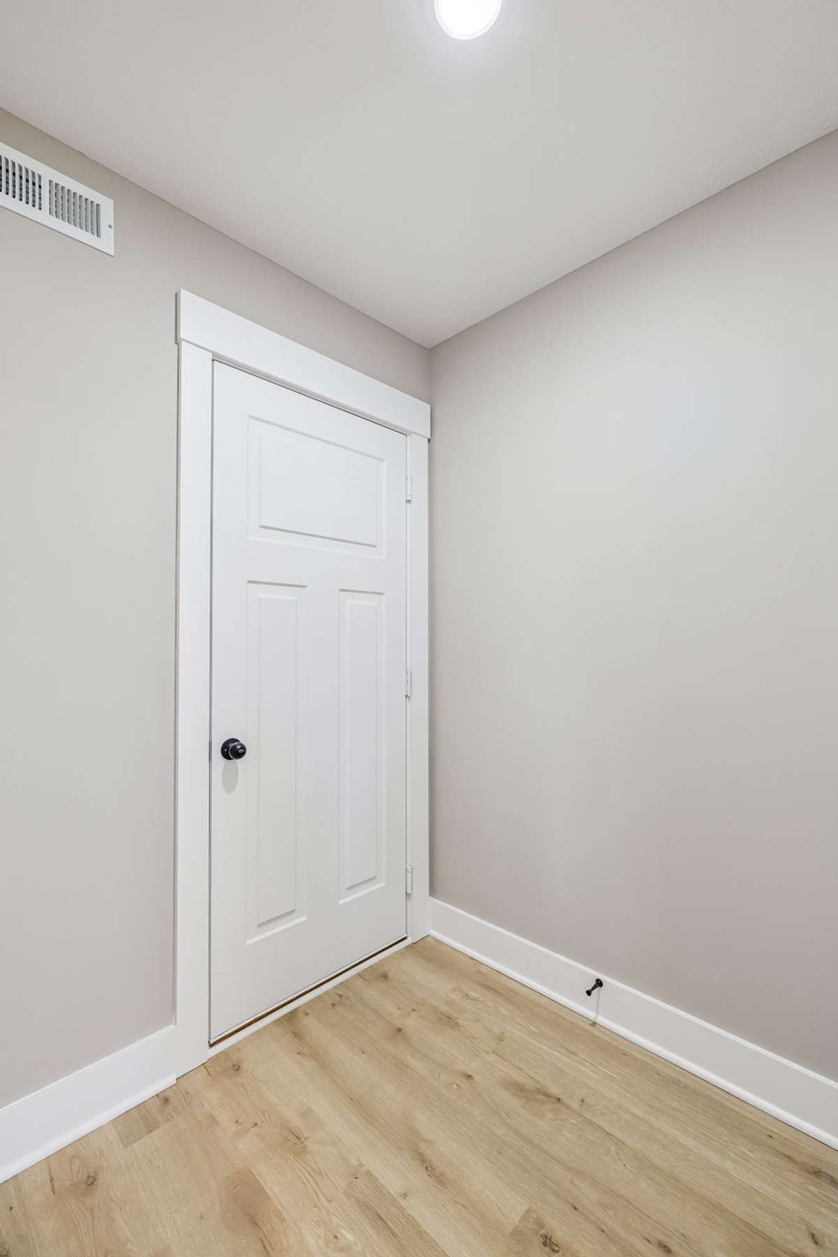 Sample pictures from a previous build showing the Olivia Floor Plan. Materials and colors are subject to change without notice.