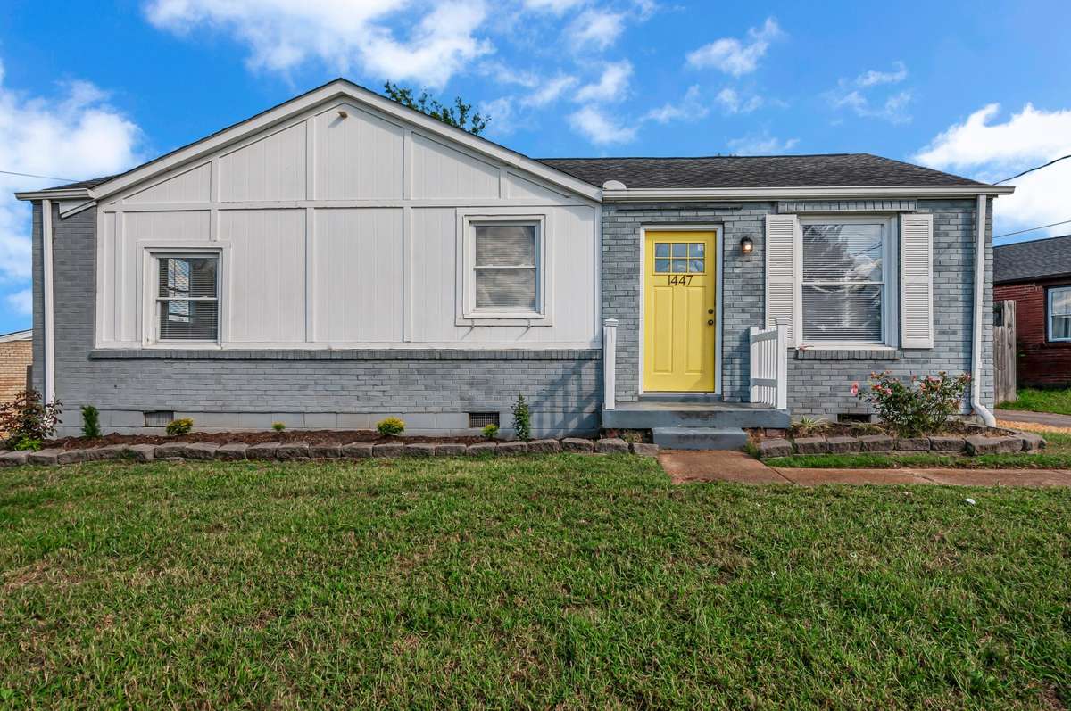 This charming cottage is also close to the amenities of the Nations and Germantown.