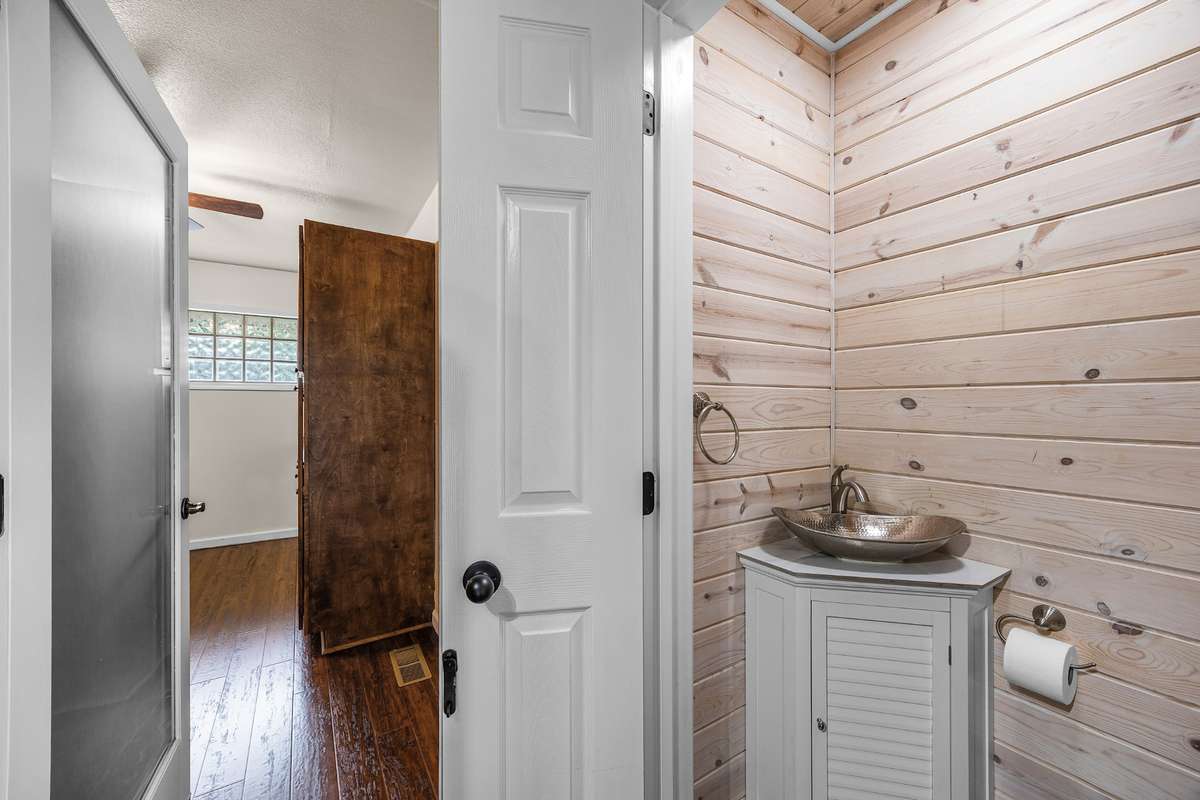 Half Bath + Utility Room