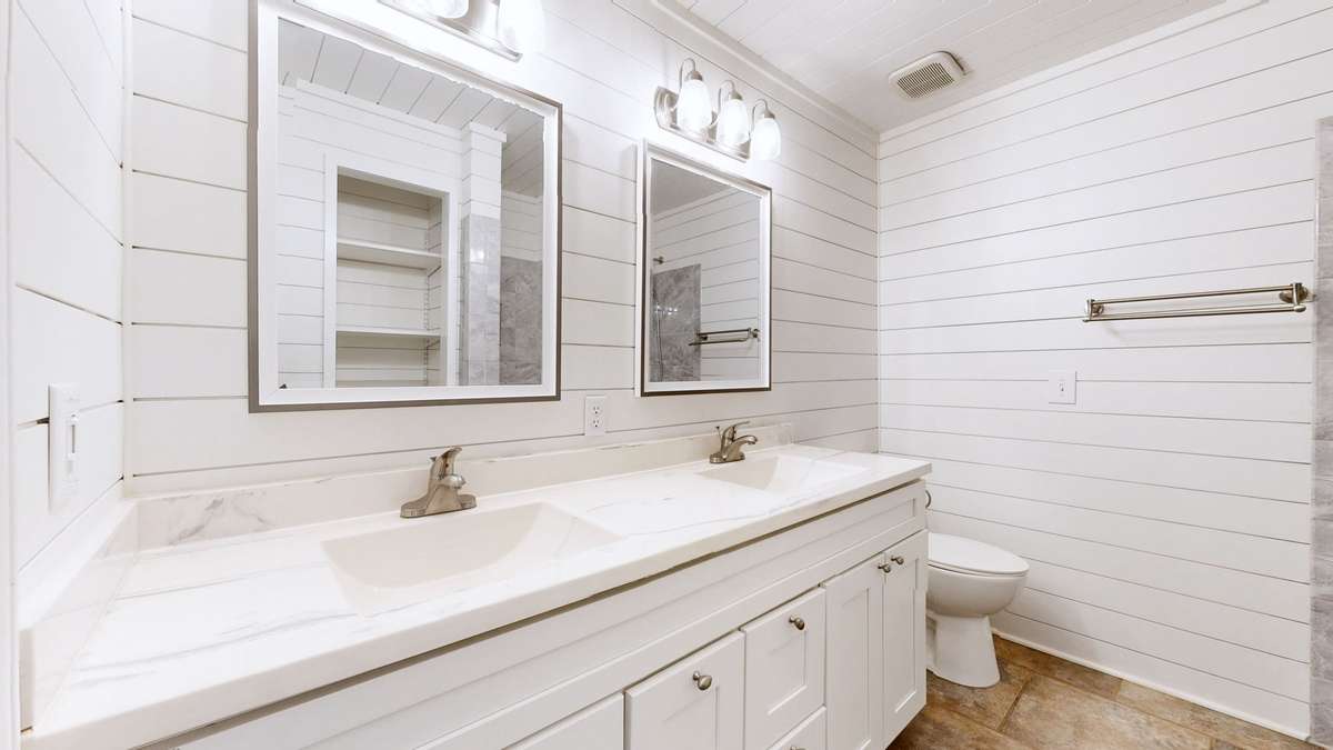 Second Full Bath (Vanity)