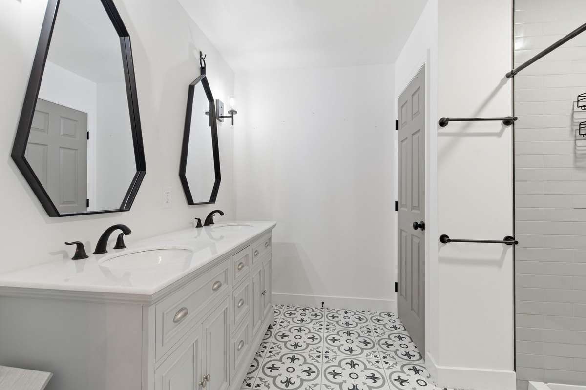 Primary bath