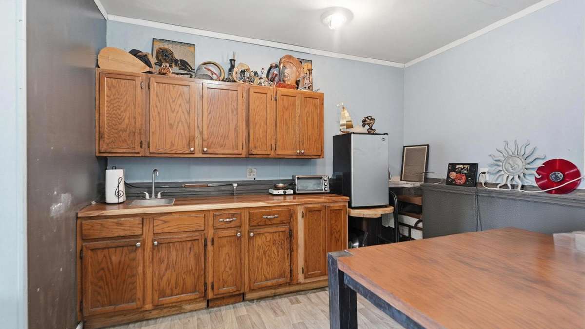Detached Garage Studio