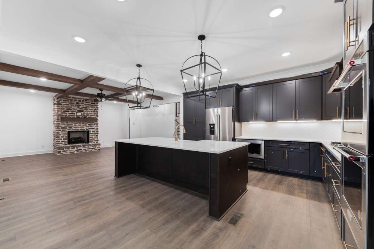 Photo from a previous version of the same plan. Buyer of lot 25 will be able to make selections!