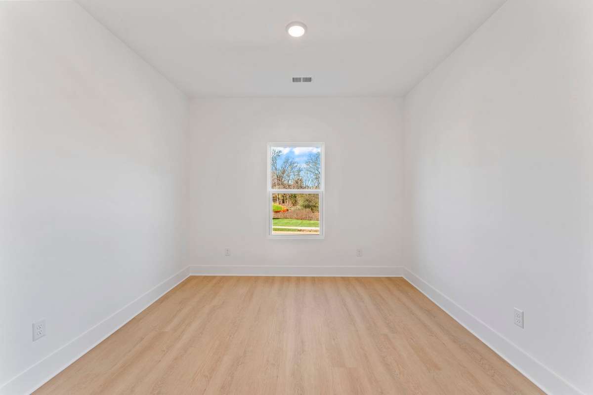 Photos are of a previously built floorplan. Exterior, structural and design options to be chosen during the design appointment after contract.
