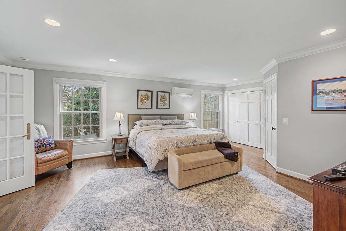 Primary suite.