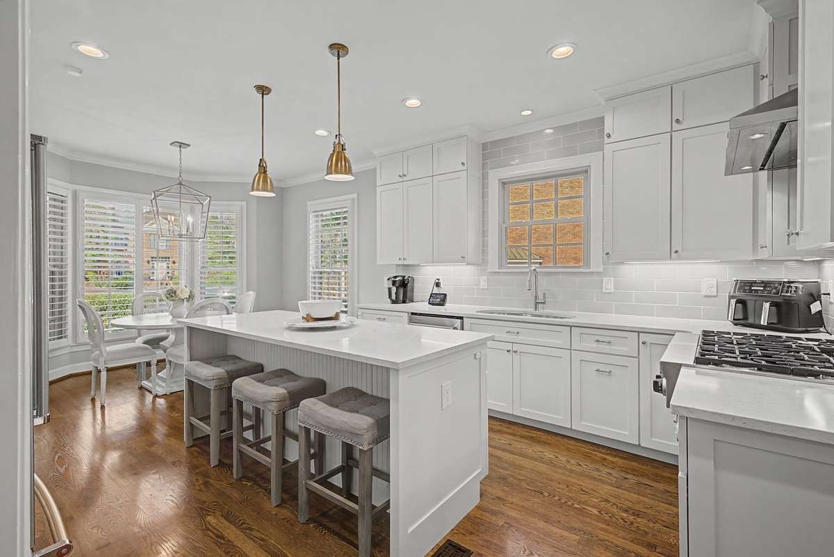 Light and bright kitchen with informal dining.