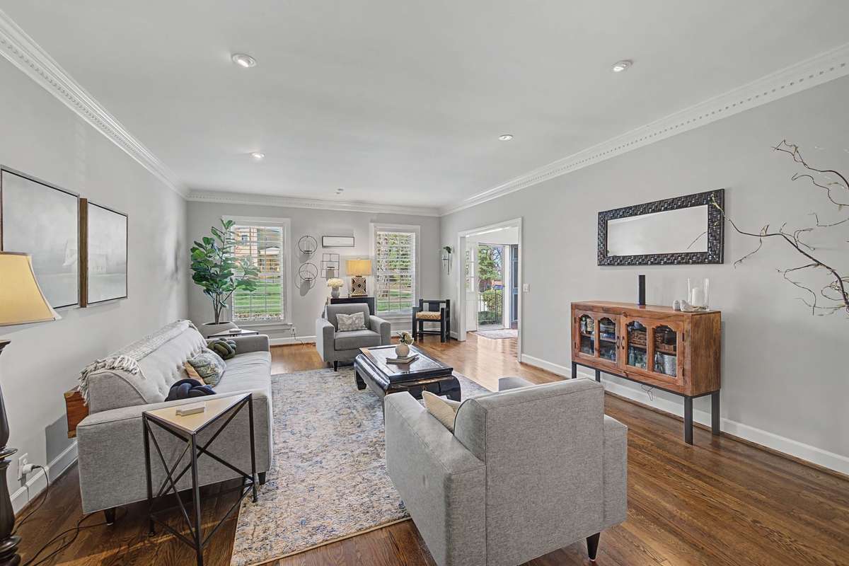 Large living room.