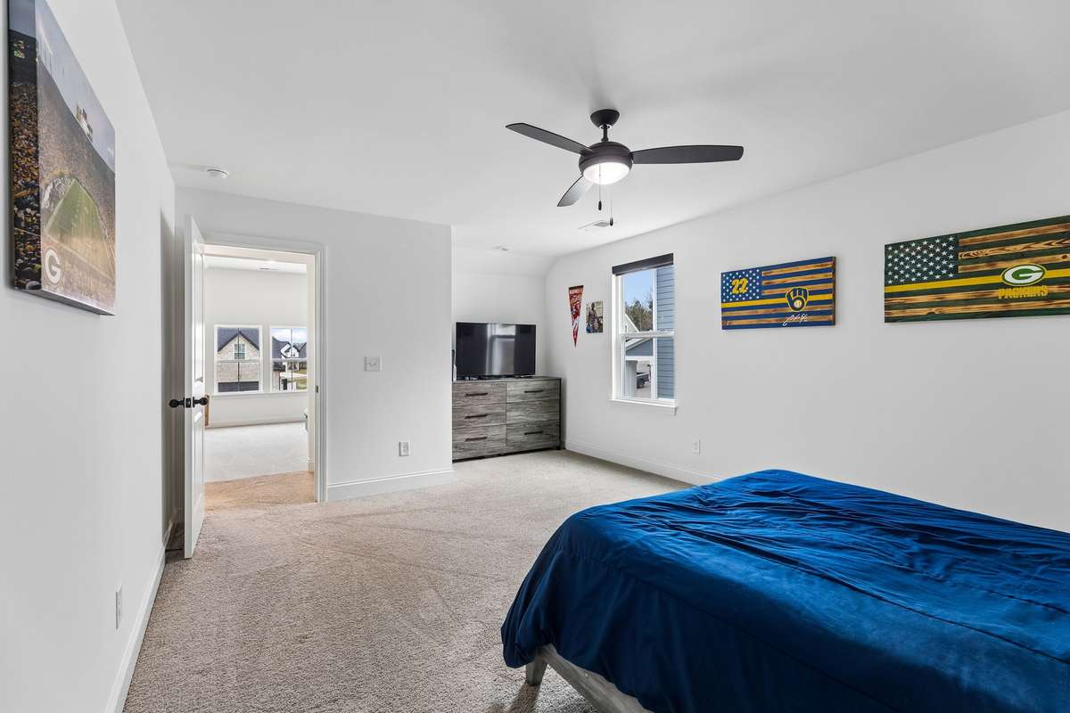 Guest Bedroom #4 (Second Floor)