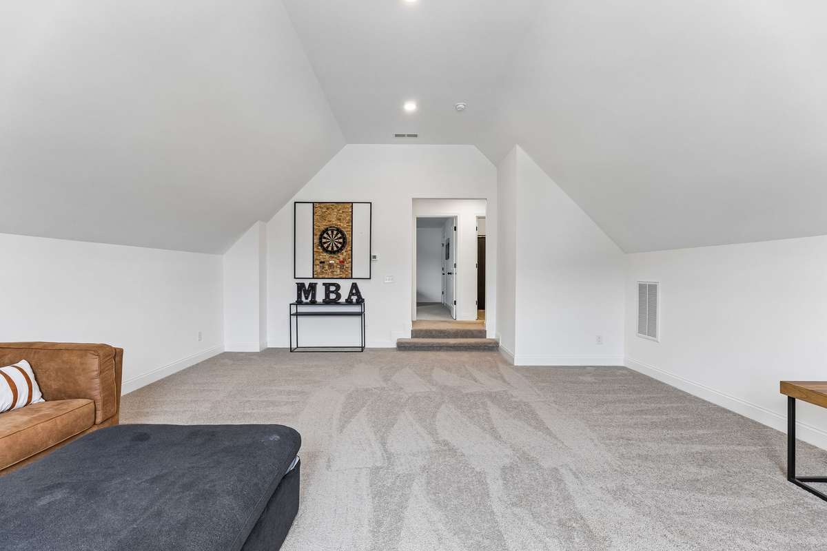 Bonus Room (Second Floor)