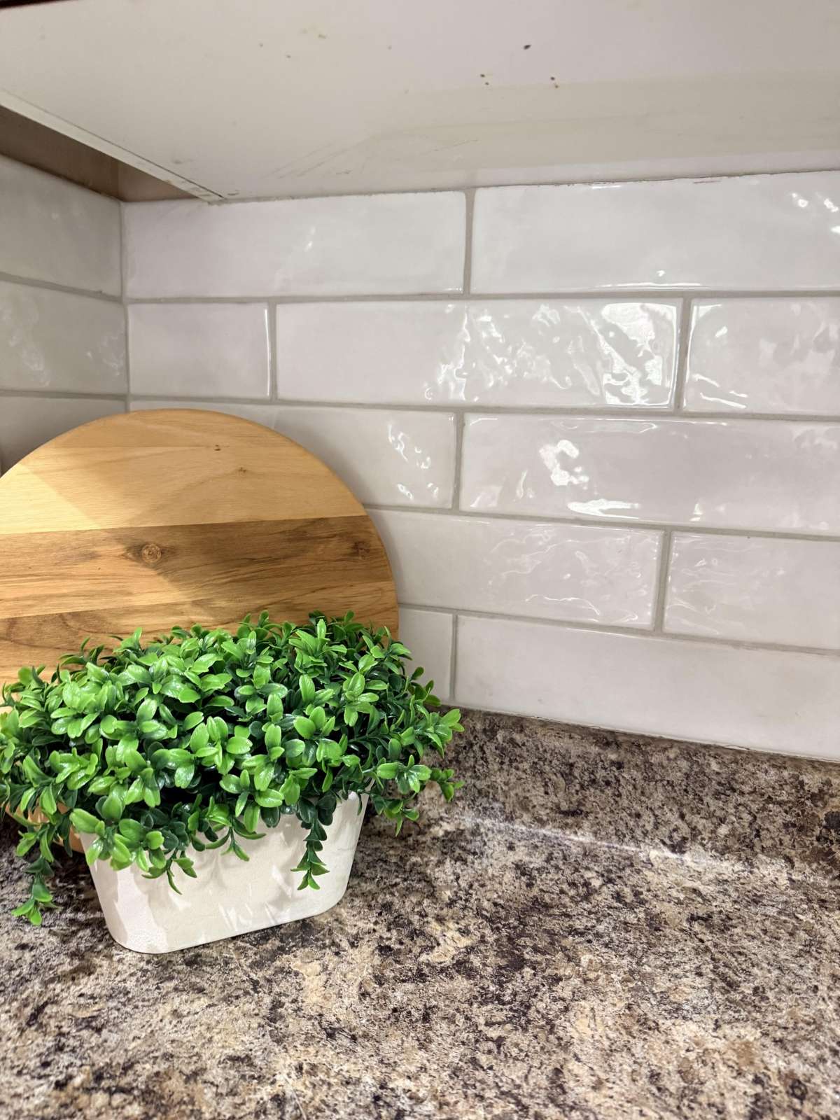 Gorgeous new white subway tile back splash.