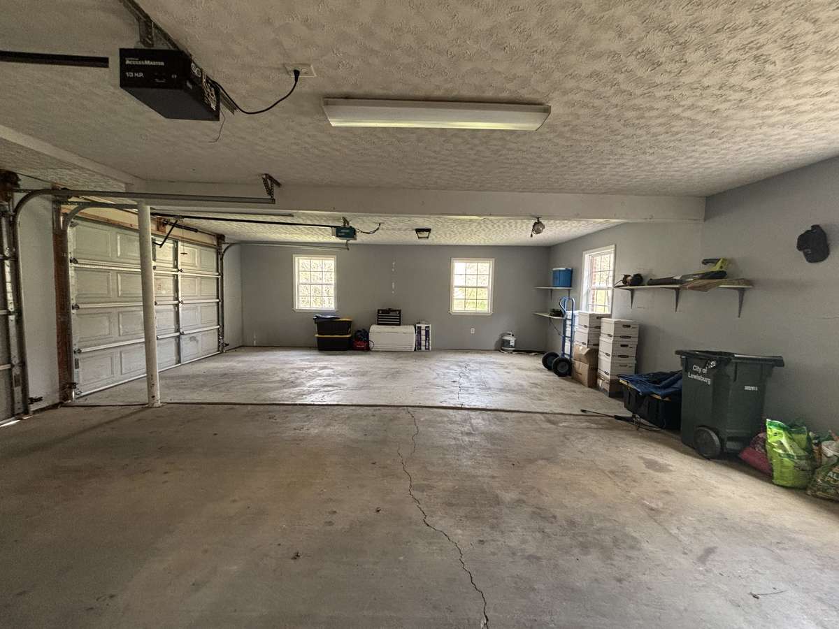 2 Car Garage w/2 Garage Door Openers