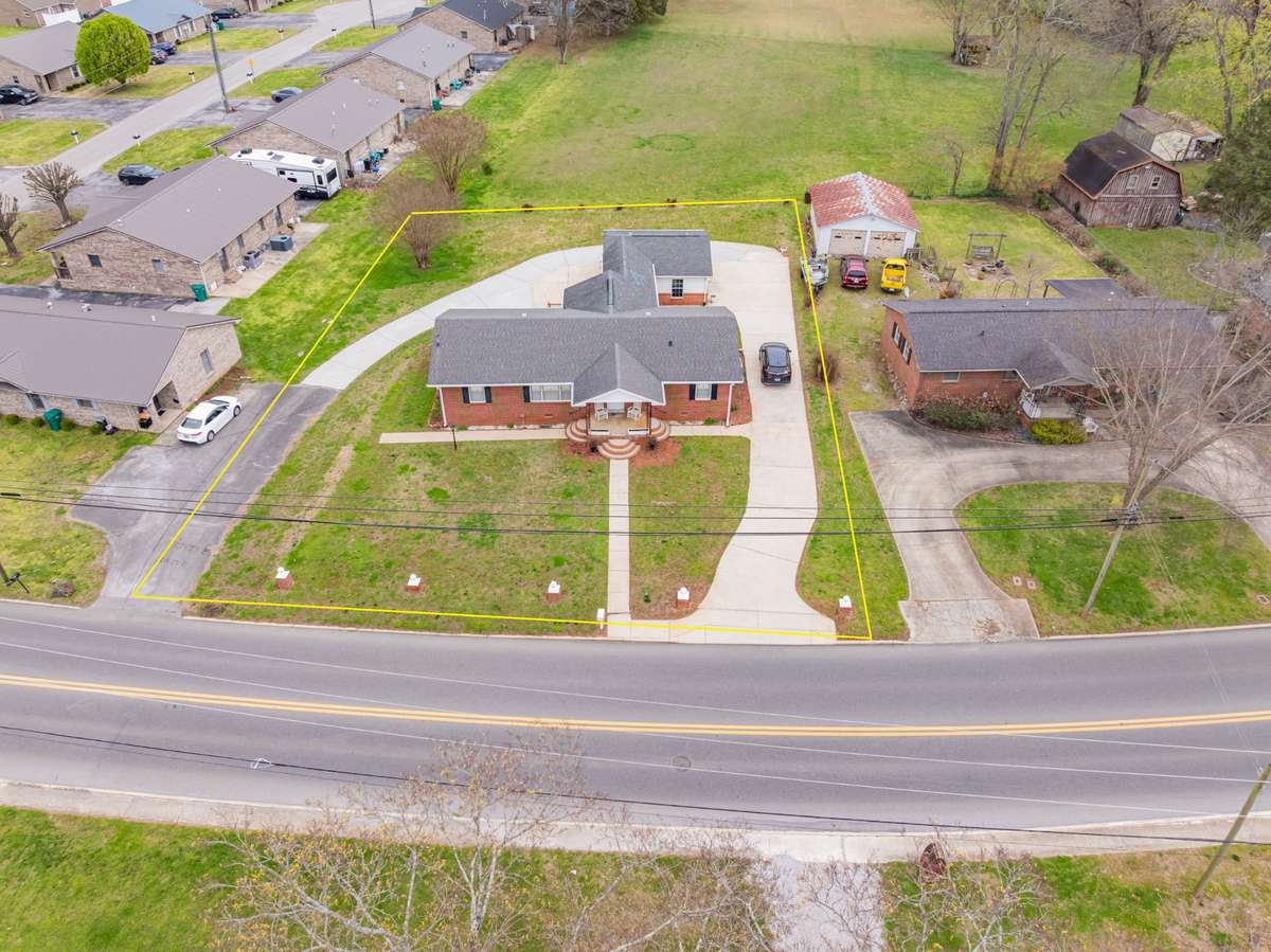 The Yellow lines are not the exact property boundaries - only a representation.