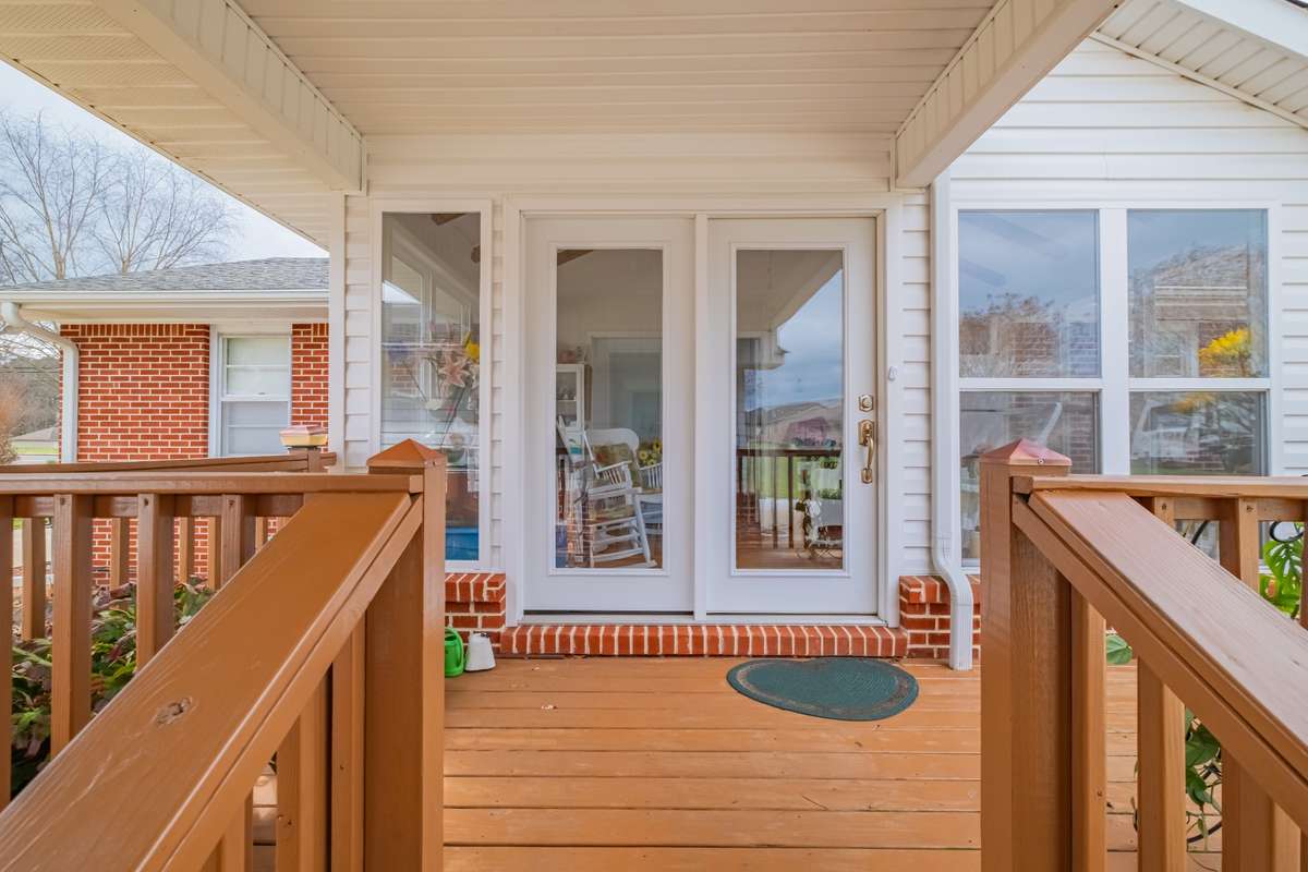 Breezeway between Garage and Sunroom
