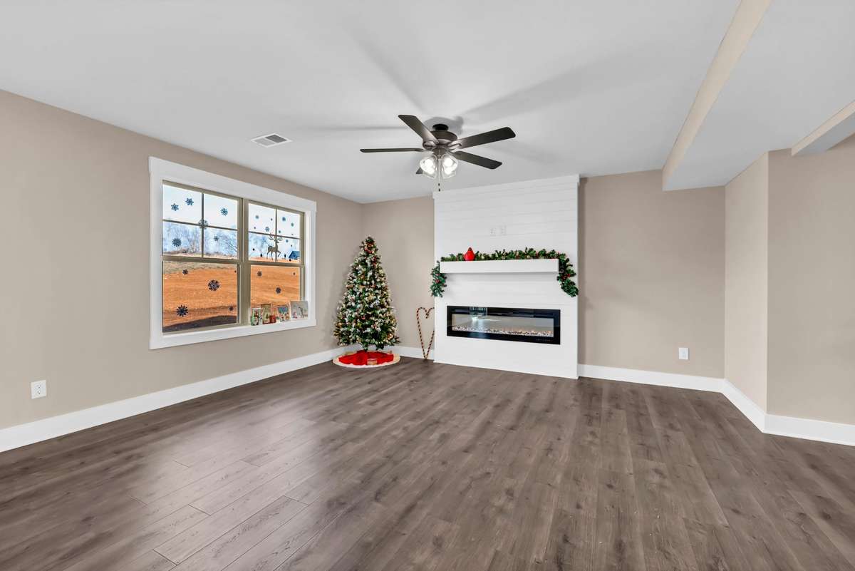 Example photo of a recently completed Brittany floor plan. Colors, selections, and finishes may vary based on availability