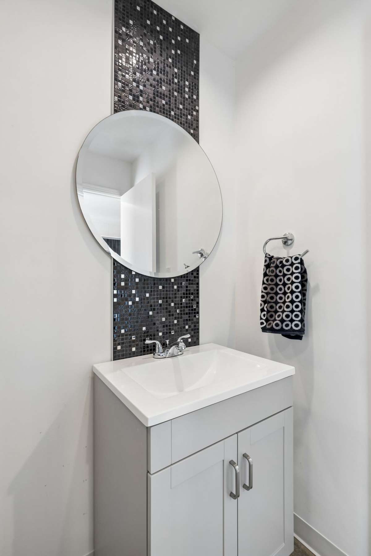 Half bath on this level