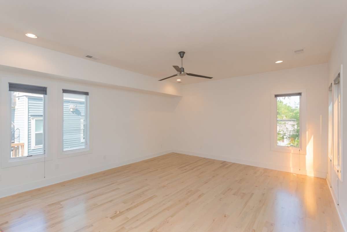 Second bedroom.