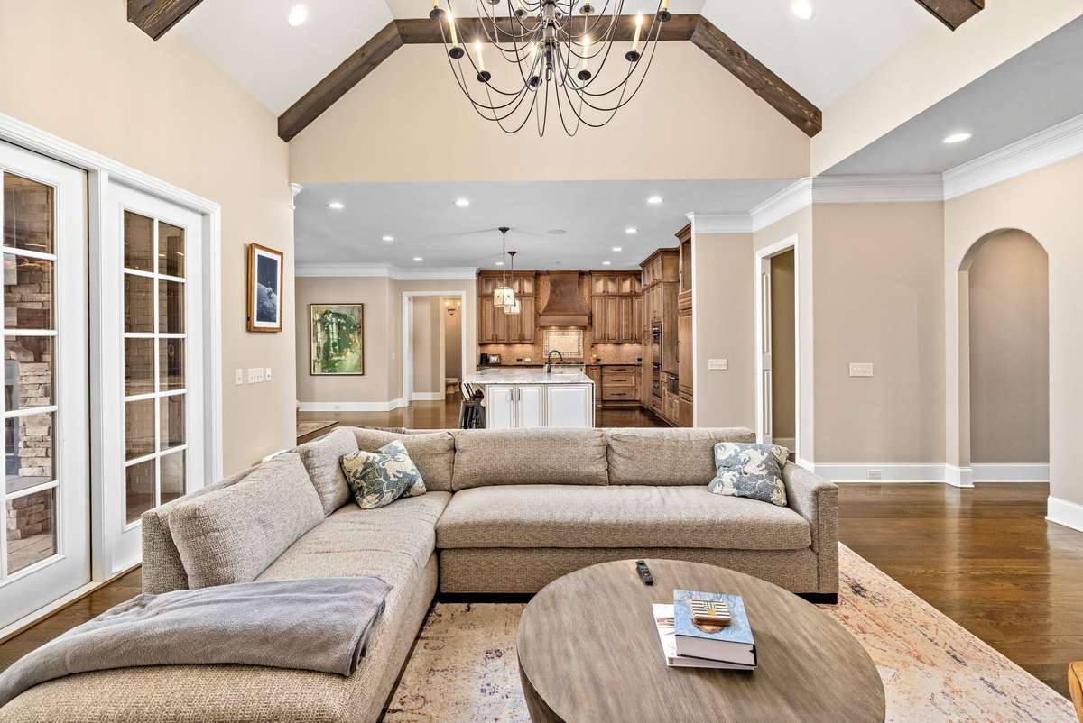 Huge space for guest entertaining