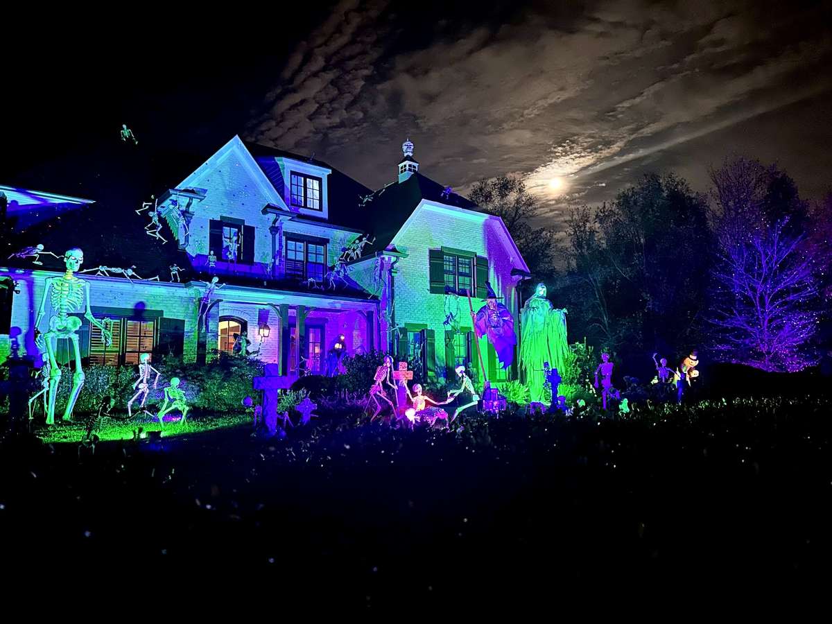 Also known as the famous Skeleton House - even featured in a Halloween video!