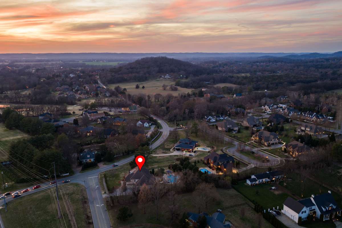 Located conveniently in Franklin, TN