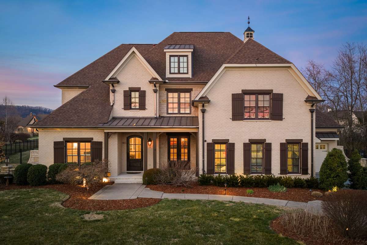 Gorgeous Franklin Tennessee Living - Luxury Elevated