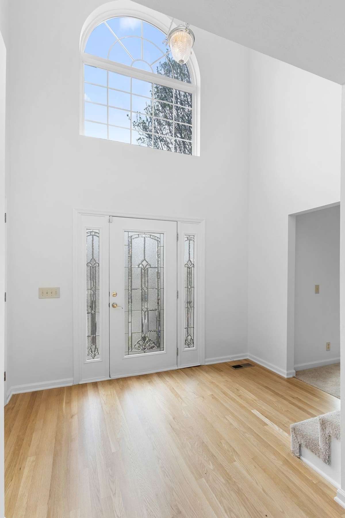 Arch Window in Foyer for that extra daylight