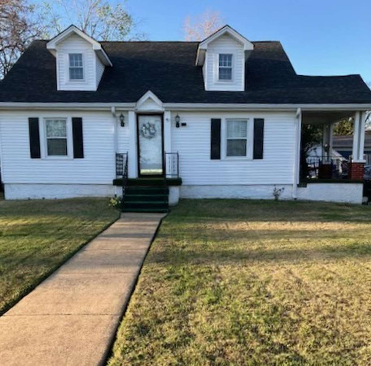 WELCOME TO 
411 5th AVENUE
COLUMBIA, TN