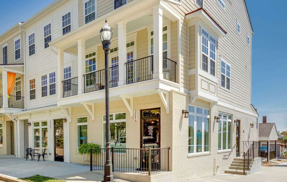 Walk to retail inside Carothers Farms-Coffee Shop, Pilates Studio and more!