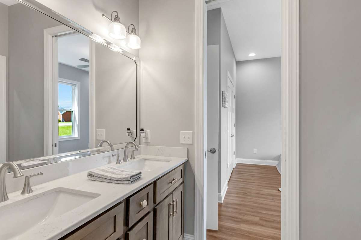 Jack and Jill bath to secondary bedrooms.