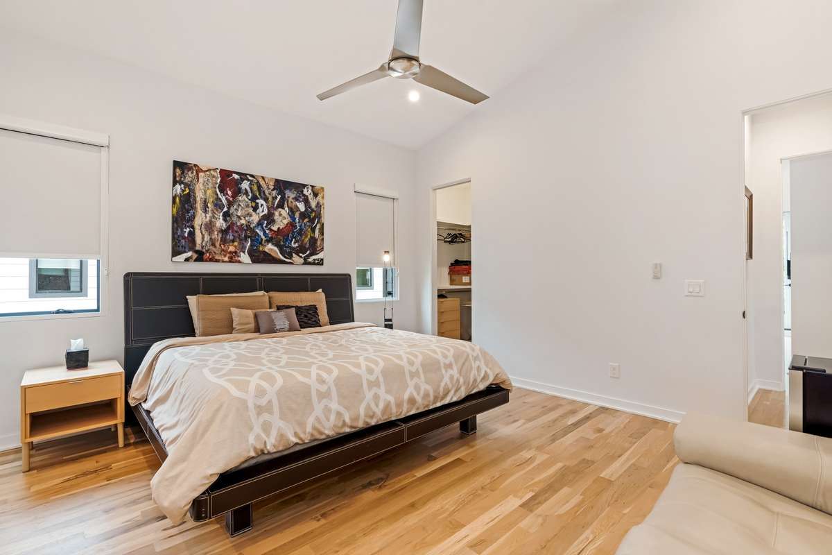 2BR features black-out shades