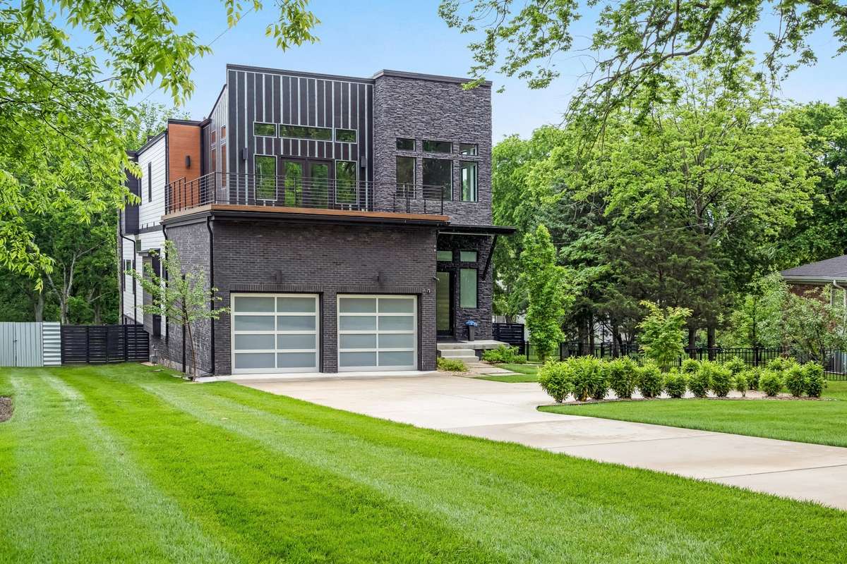 Plus...Full yard irrigation; Kinetico reverse osmosis & water softener; 3 Durastyle bidet seats; Solar & privacy window films; Smart thermostats & dimmers; Whole house Ring security system; Ubiquiti Unifi Mesh WiFi System + more