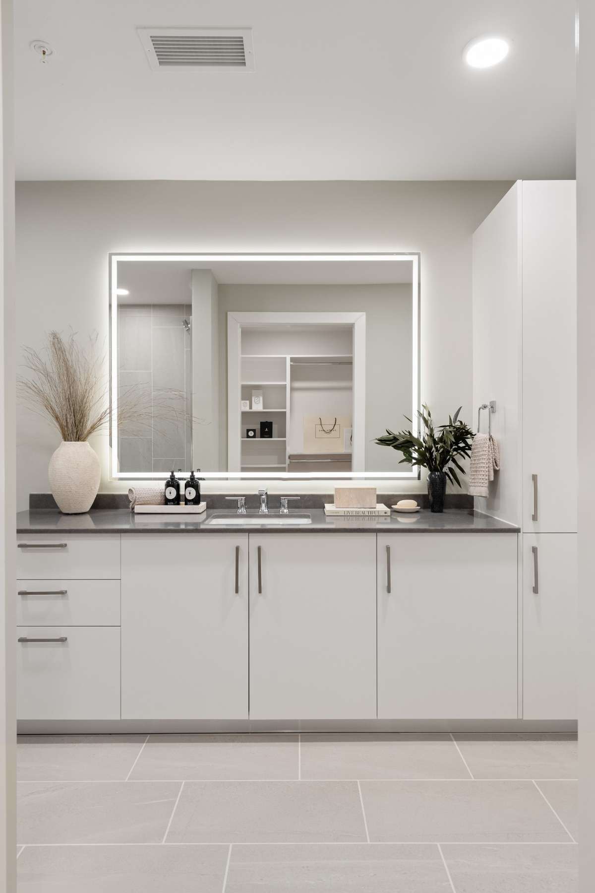 A11 Bathroom | Furnished Model | Cool Finish Palette