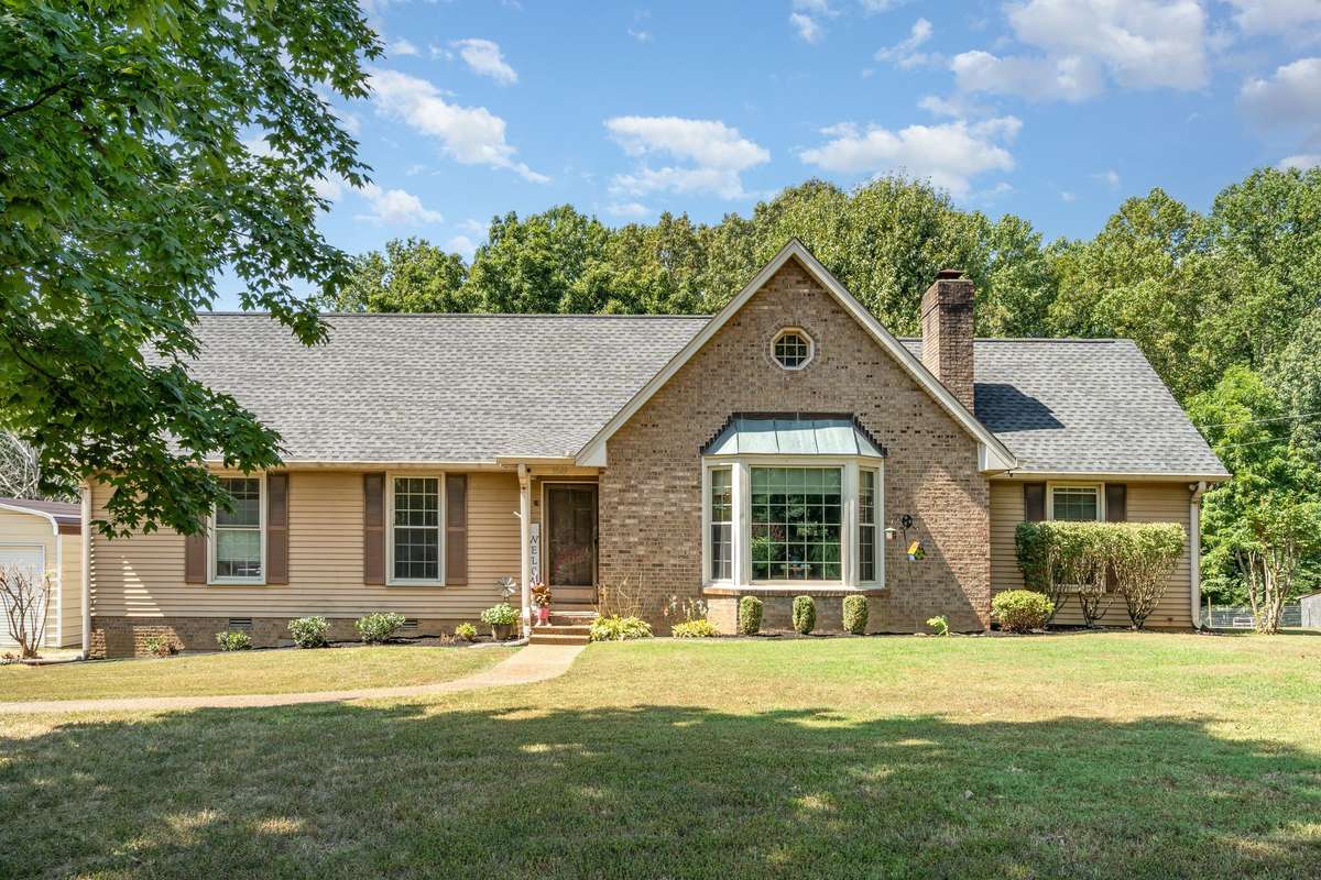 Welcome to 8049 New Chapel Rd