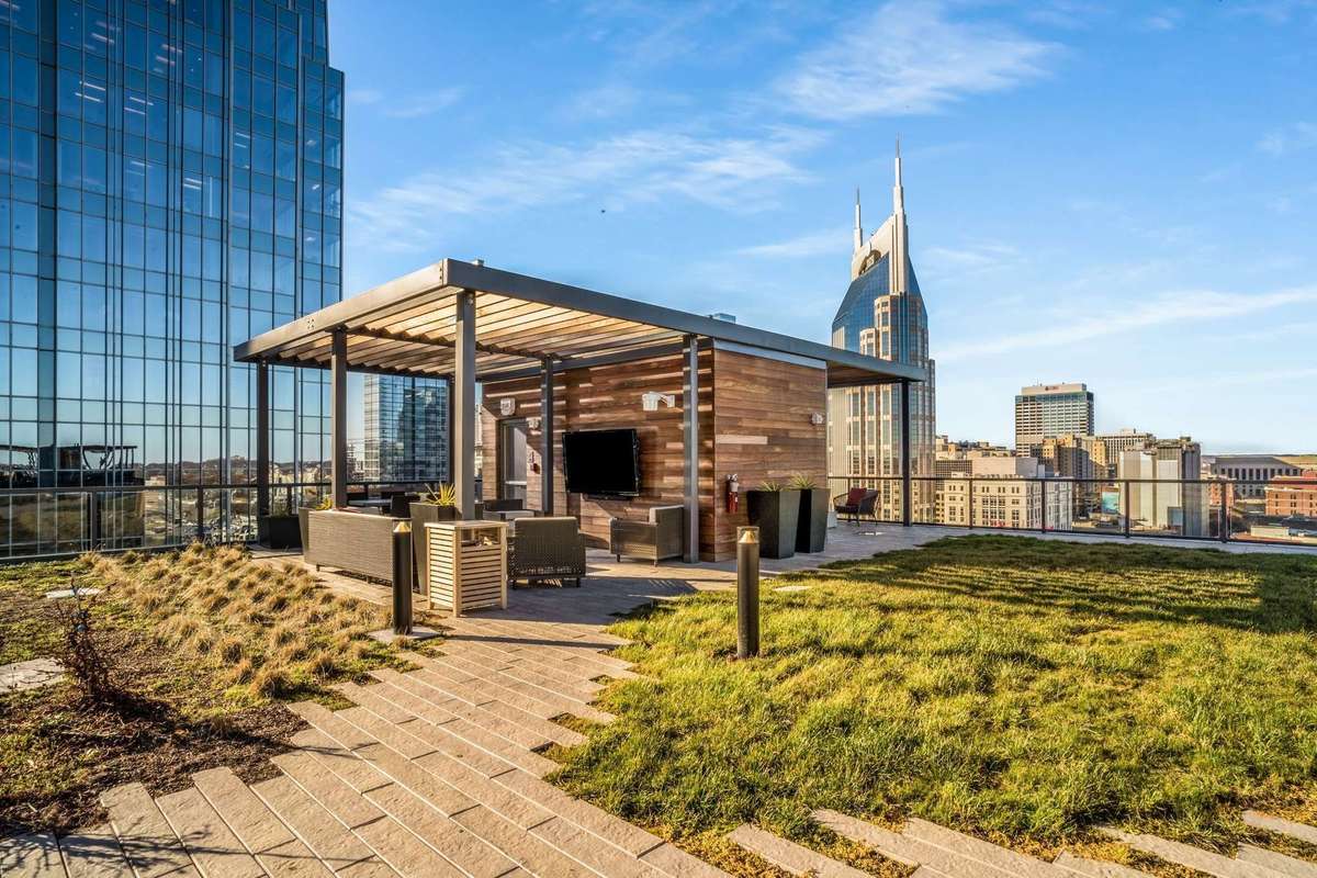 The rooftop park on the 14th floor has several outdoor grill areas.