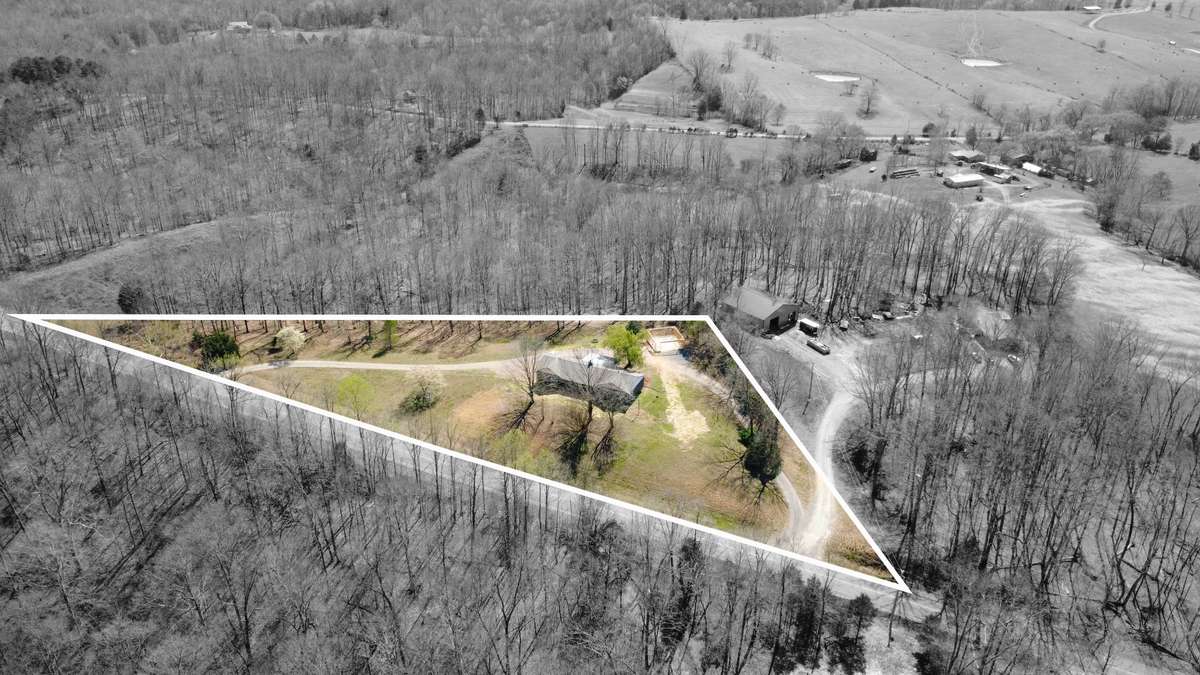 Property lines are estimates