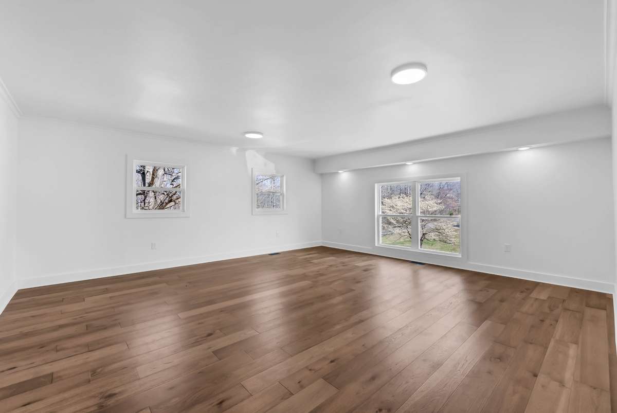 Very Large Bonus Room!