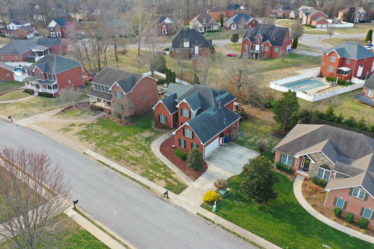 Nice quiet subdivision in sought out Sango