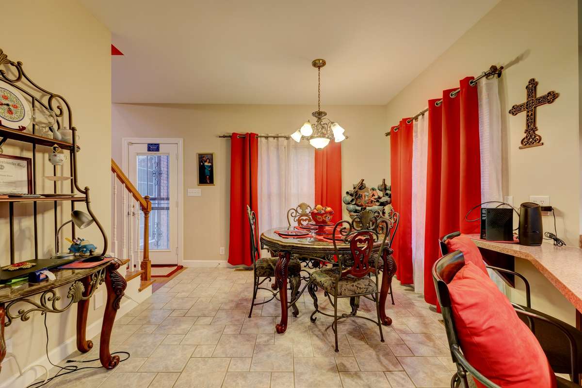 breakfast area