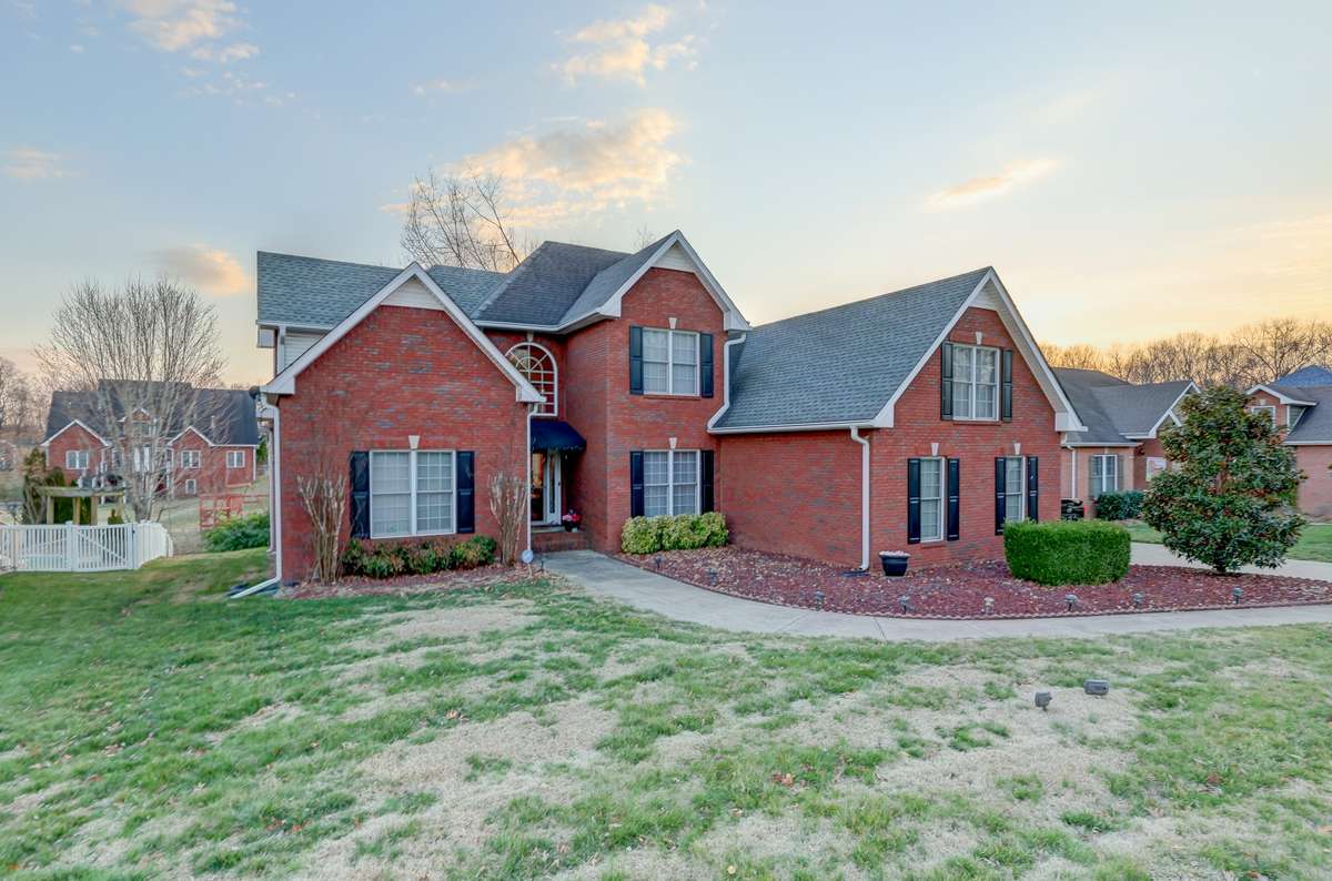 Large all brick!
