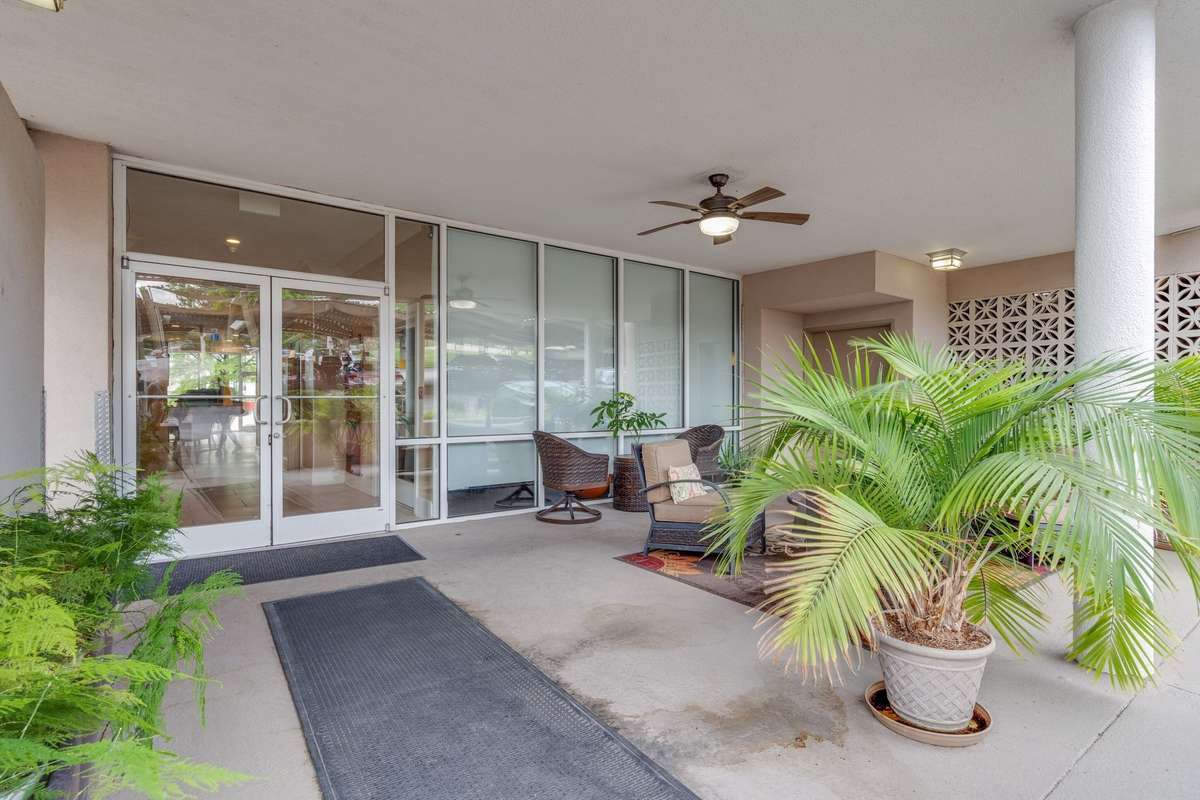 Back Entrance with seating